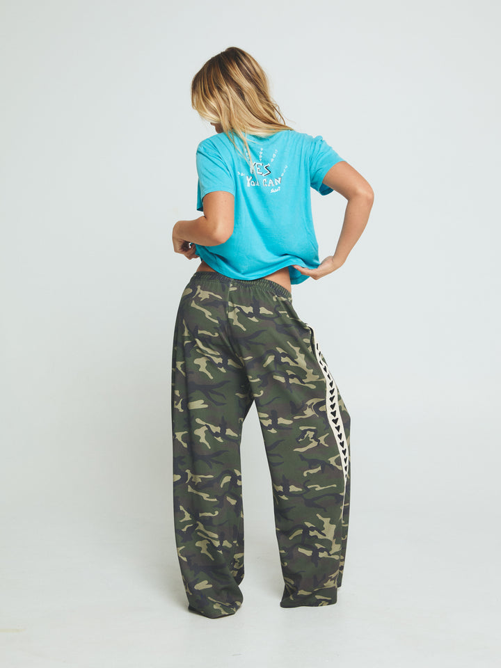 THE RAVING HEARTS PANTS - CAMO