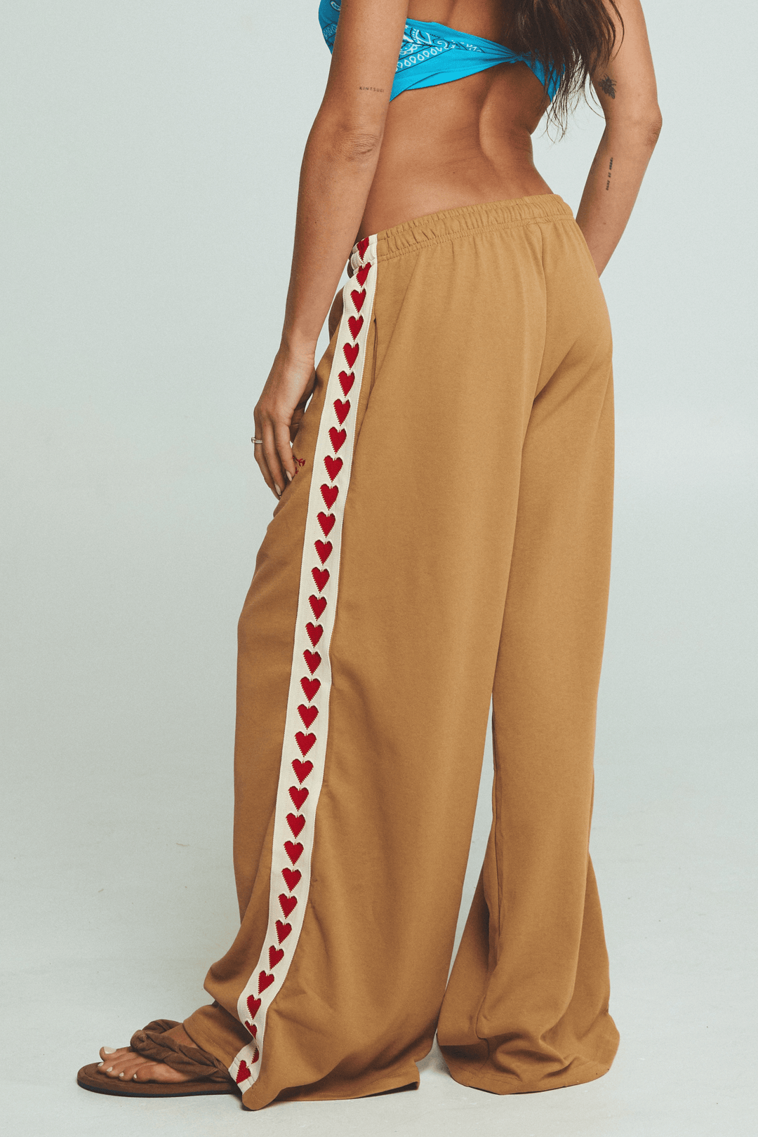 THE RAVING HEARTS PANTS - CARAMEL