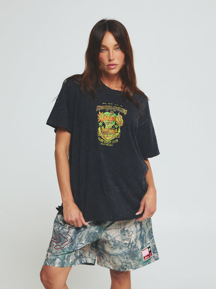 THE SMOOTH SAILING TEE