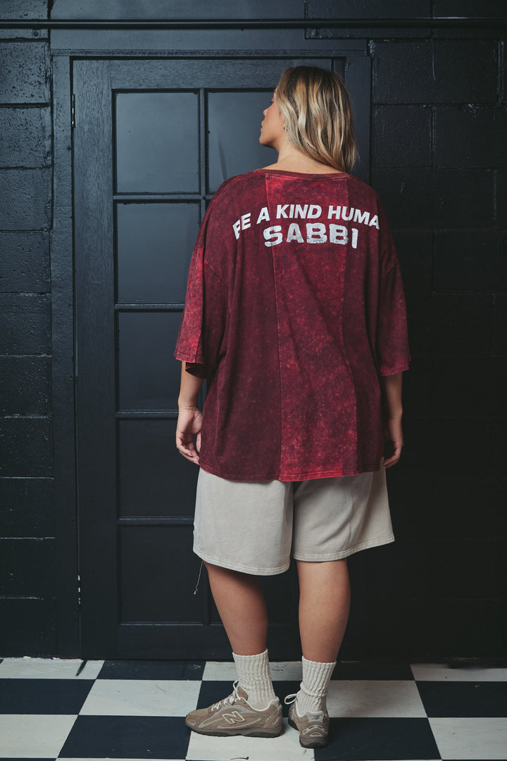 THE VERY OVERSIZED BE A KIND HUMAN TEE