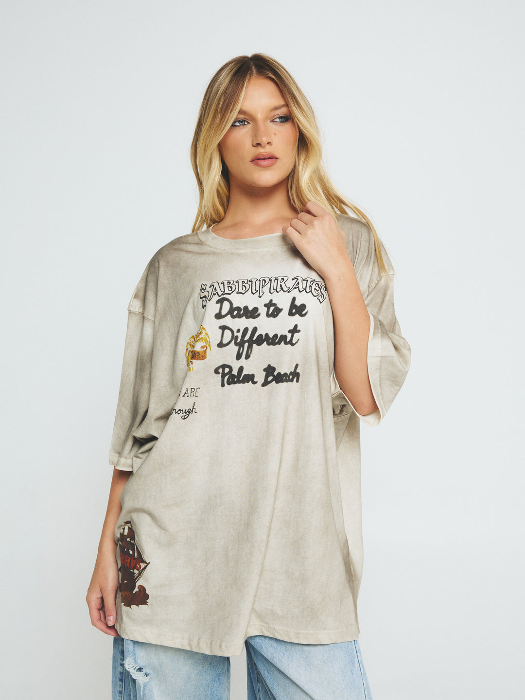 THE VERY OVERSIZED DARE TEE