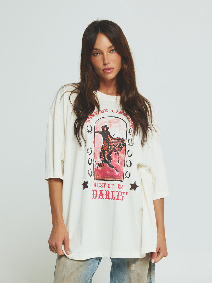 THE VERY OVERSIZED DARLIN TEE  - MARSHMALLOW
