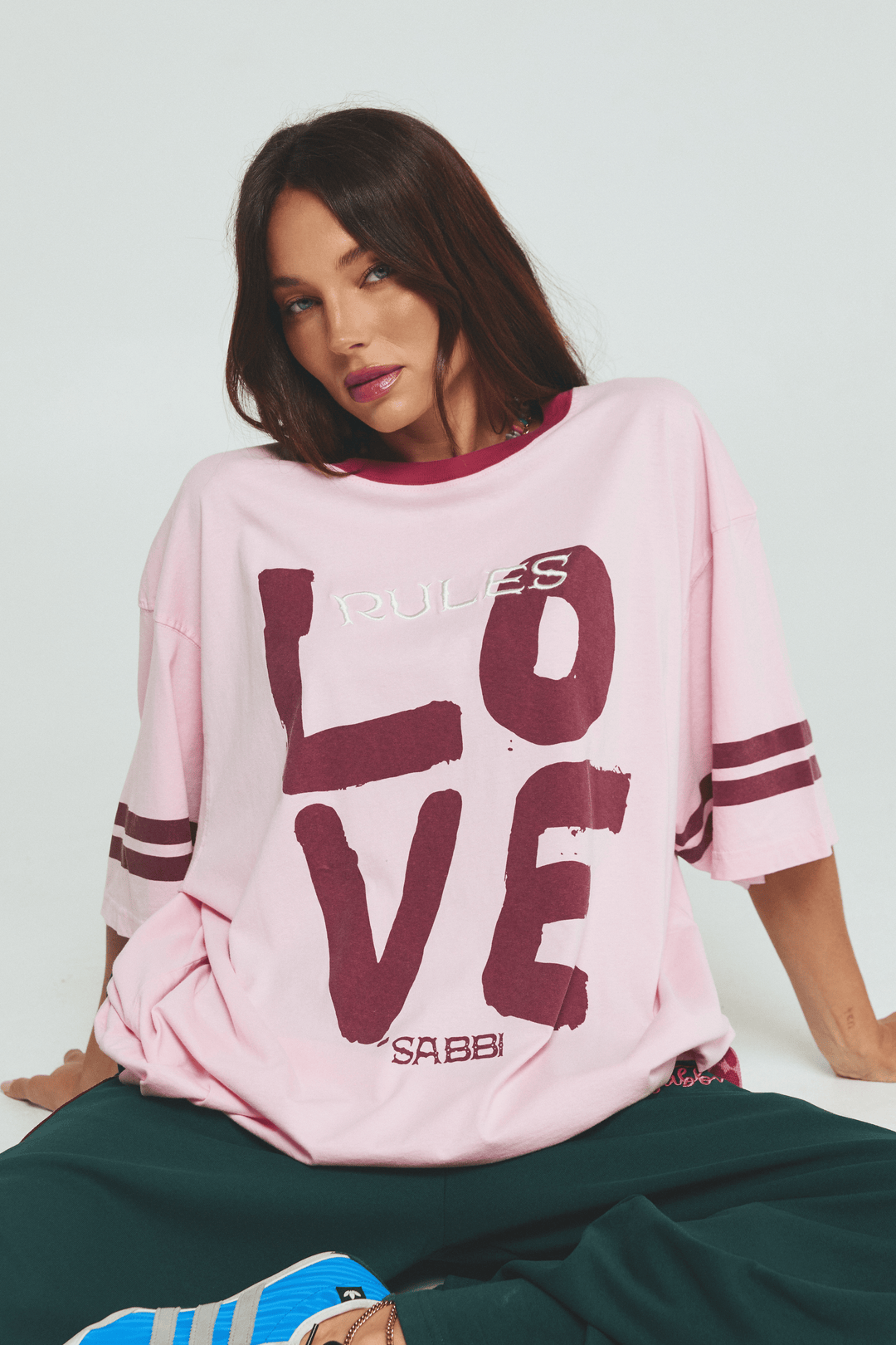 THE VERY OVERSIZED LOVE REVOLUTION TEE - PINK