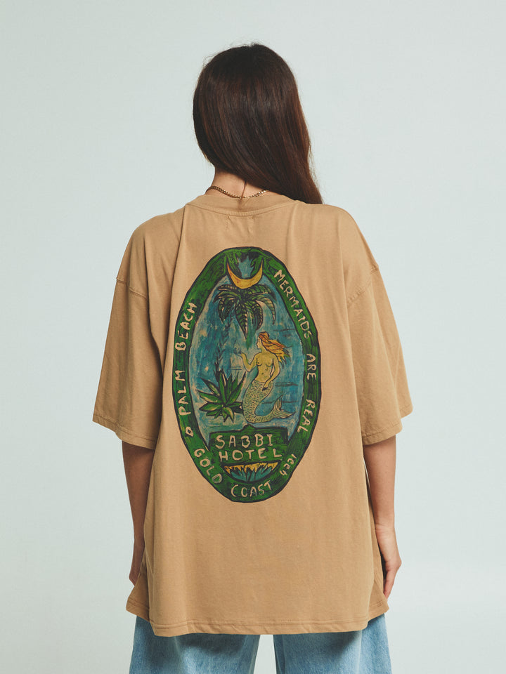THE VERY OVERSIZED MERMAID TEE - LATTE