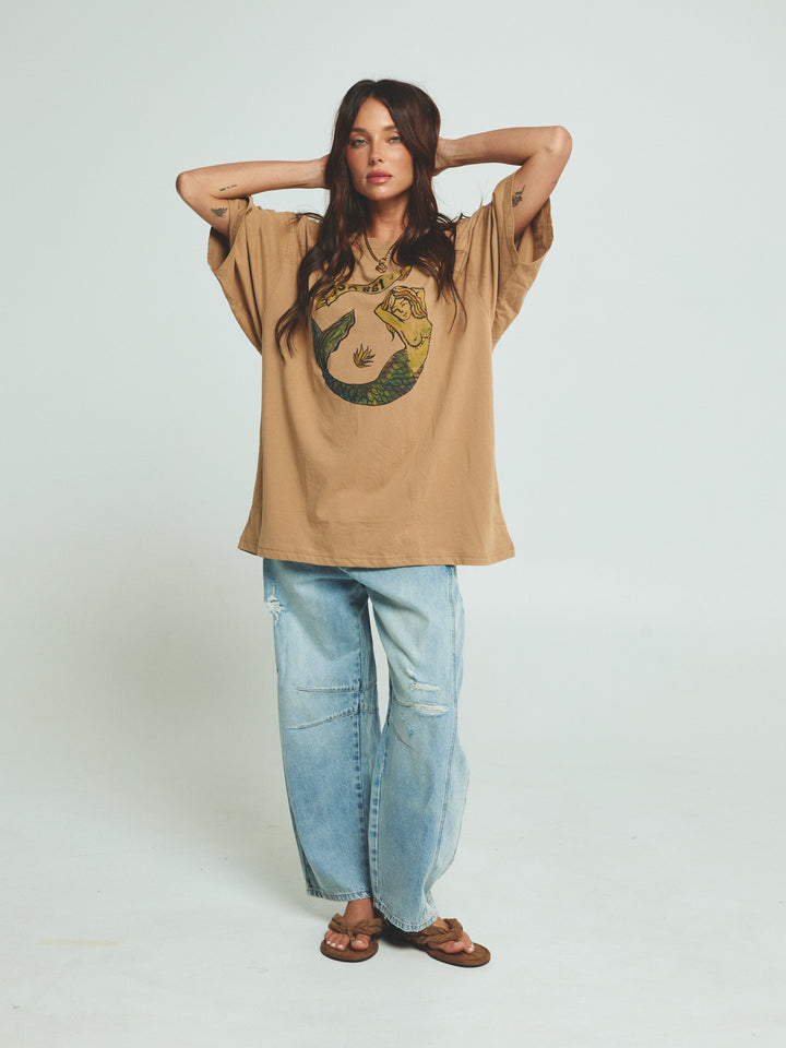 THE VERY OVERSIZED MERMAID TEE - LATTE