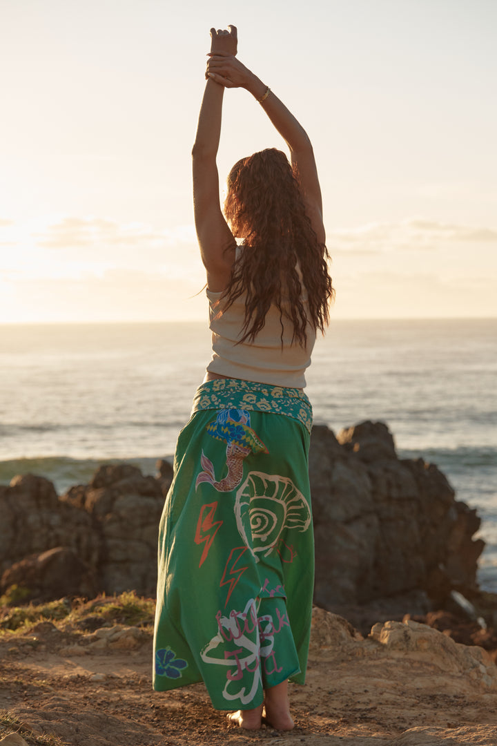 THE SEAS THE DAY MAXI SKIRT - GREEN