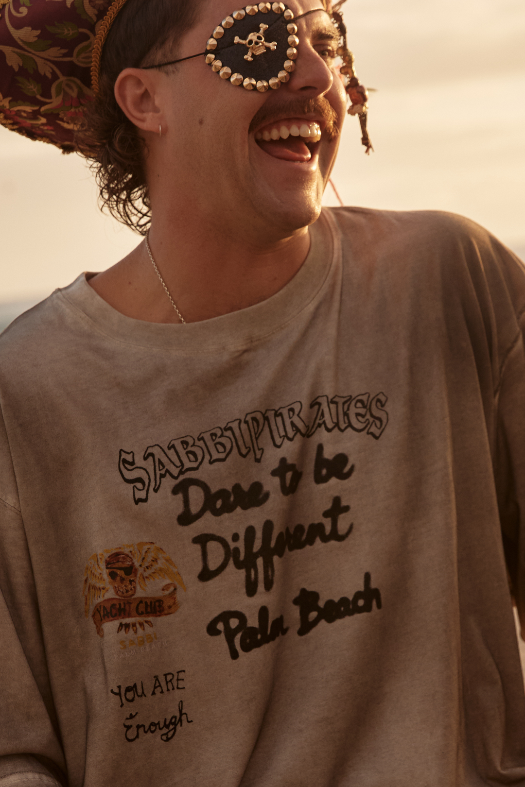 THE VERY OVERSIZED DARE TEE