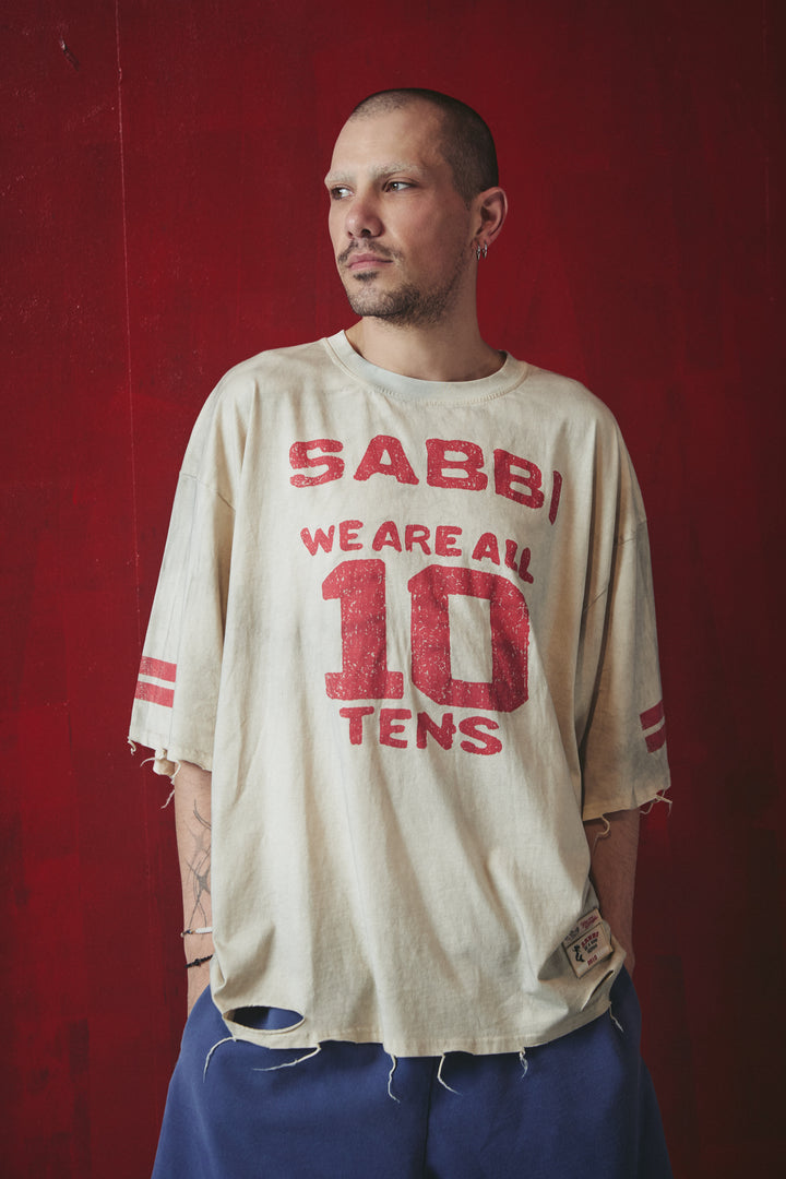 THE VERY OVERSIZED DISTRESSED TEN TEE - OFF WHITE