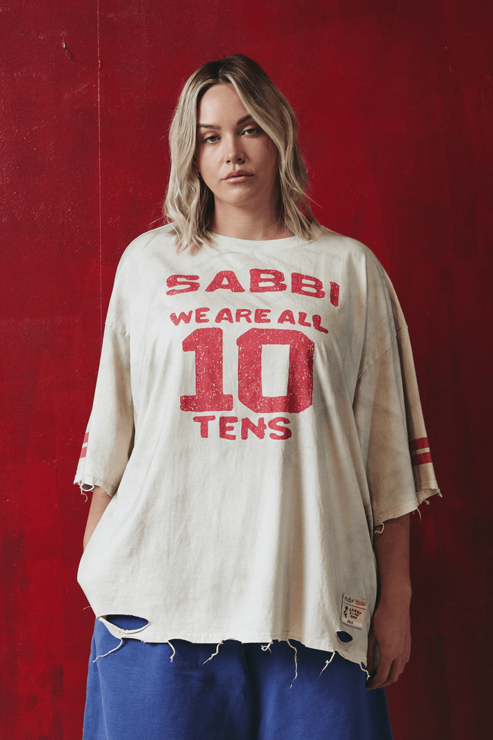 THE VERY OVERSIZED DISTRESSED TEN TEE - OFF WHITE