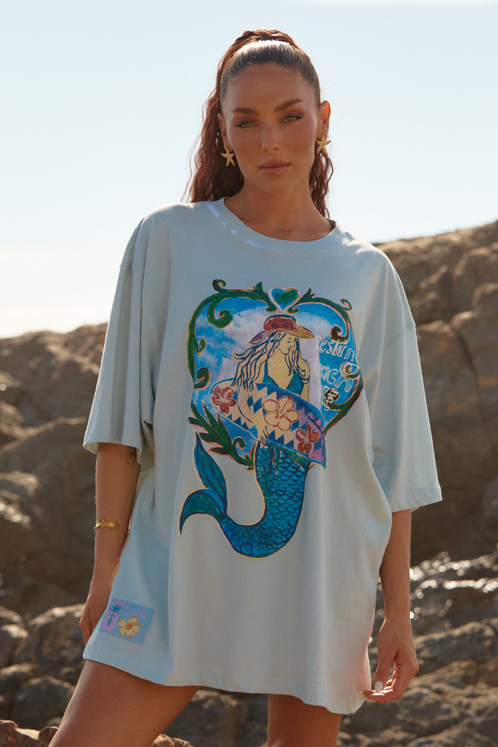 THE VERY OVERSIZED RESTING BEACH FACE TEE - SKY BLUE