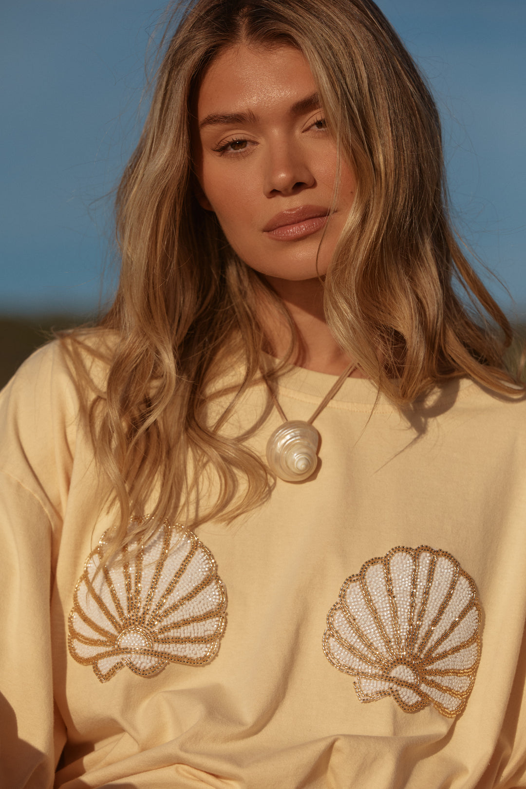 THE VERY OVERSIZED SHELL TITTY TEE - CREAMY YELLOW
