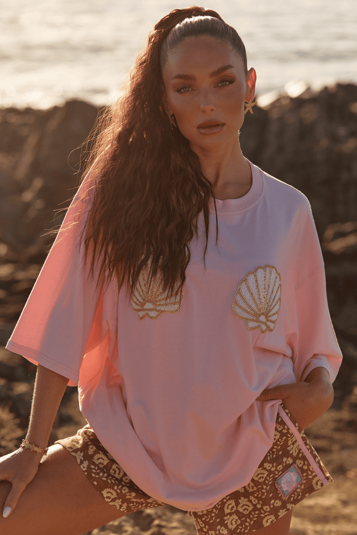 THE VERY OVERSIZED SHELL TITTY TEE - LIGHT PINK