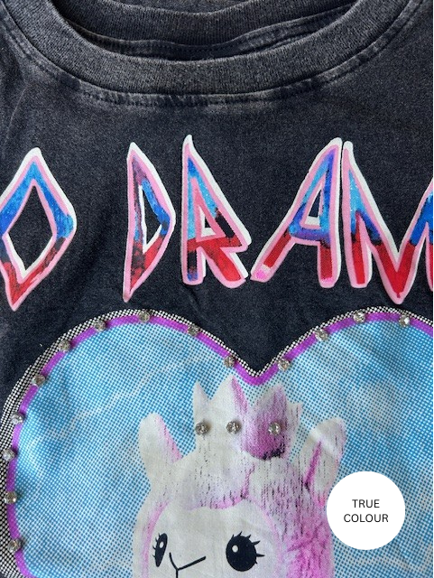 NO DRAMA LLAMA TEE - BLACK ACID WASH