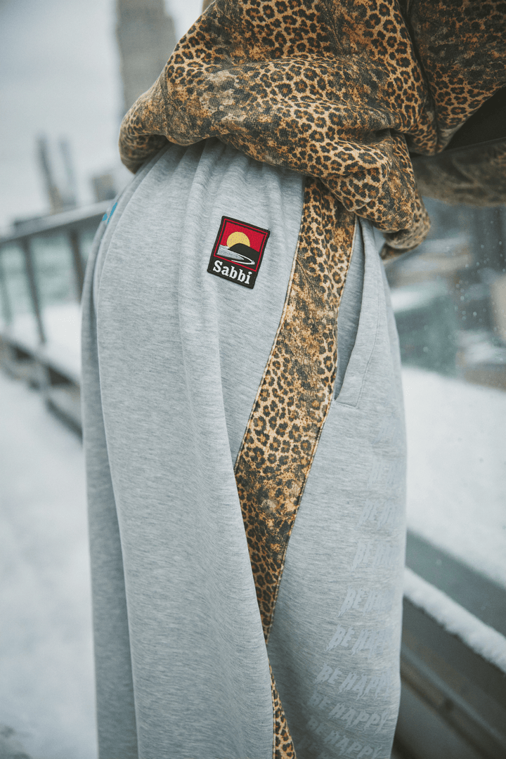 BE HAPPY WIDE LEG SWEAT PANTS - LEOPARD