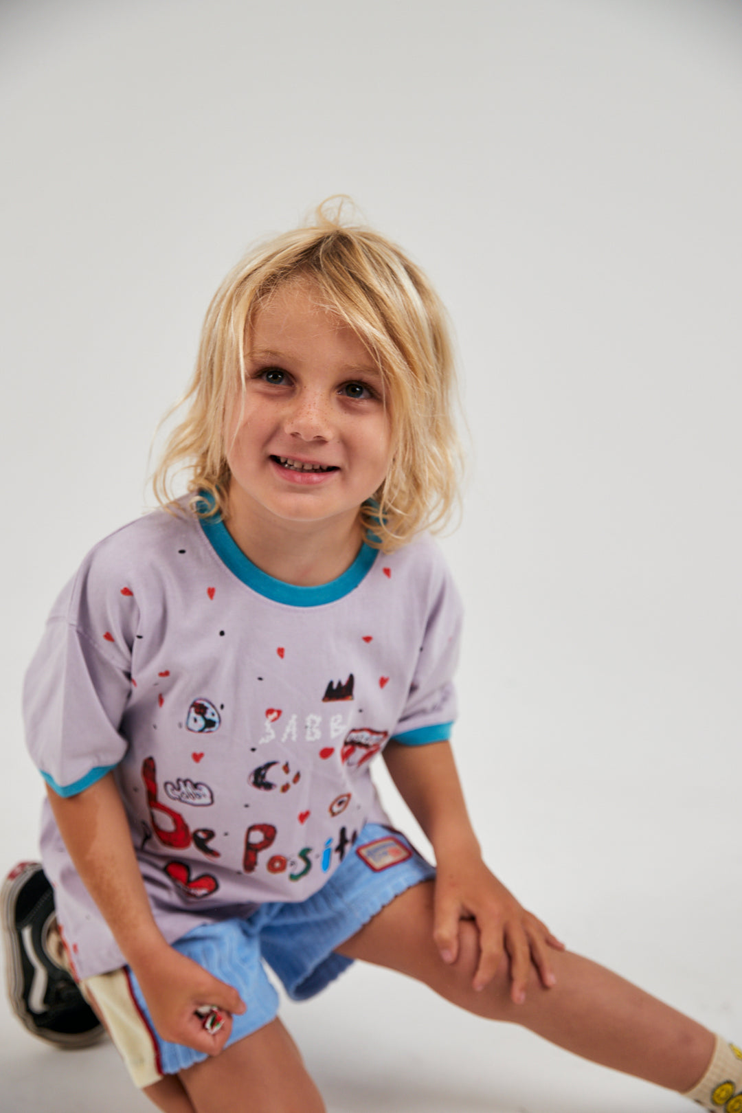 THE BE POSITIVE KIDS TEE
