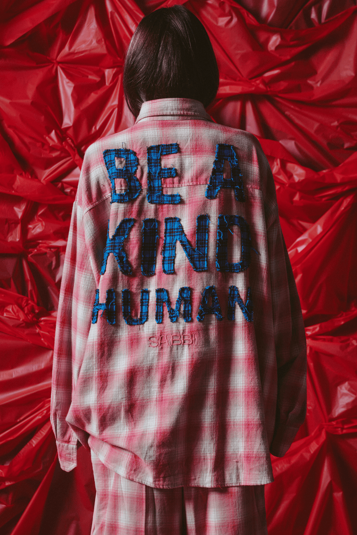 BE A KIND HUMAN OVERSIZED SHIRT - PINK