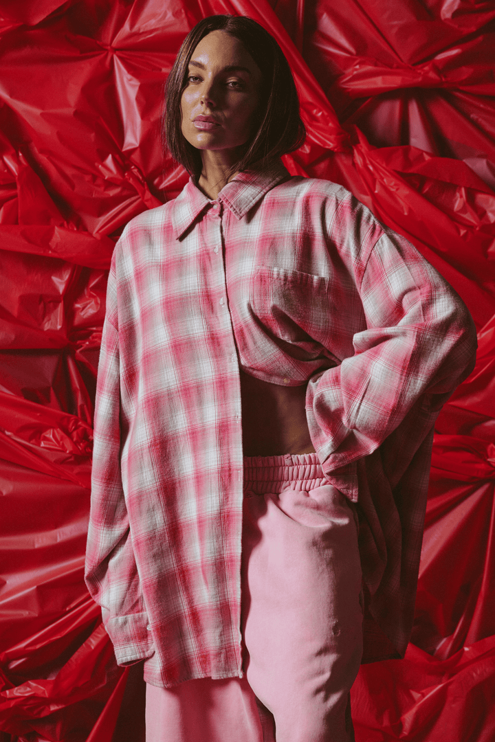 BE A KIND HUMAN OVERSIZED SHIRT - PINK