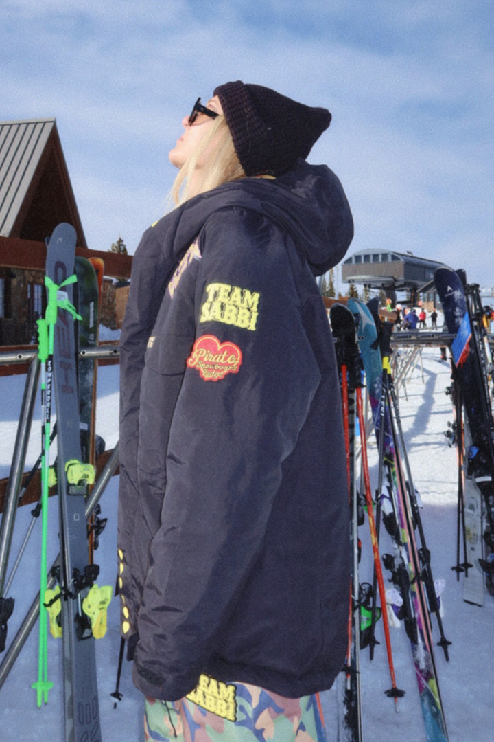 THE BEAR HUGS SNOW JACKET - BLACK