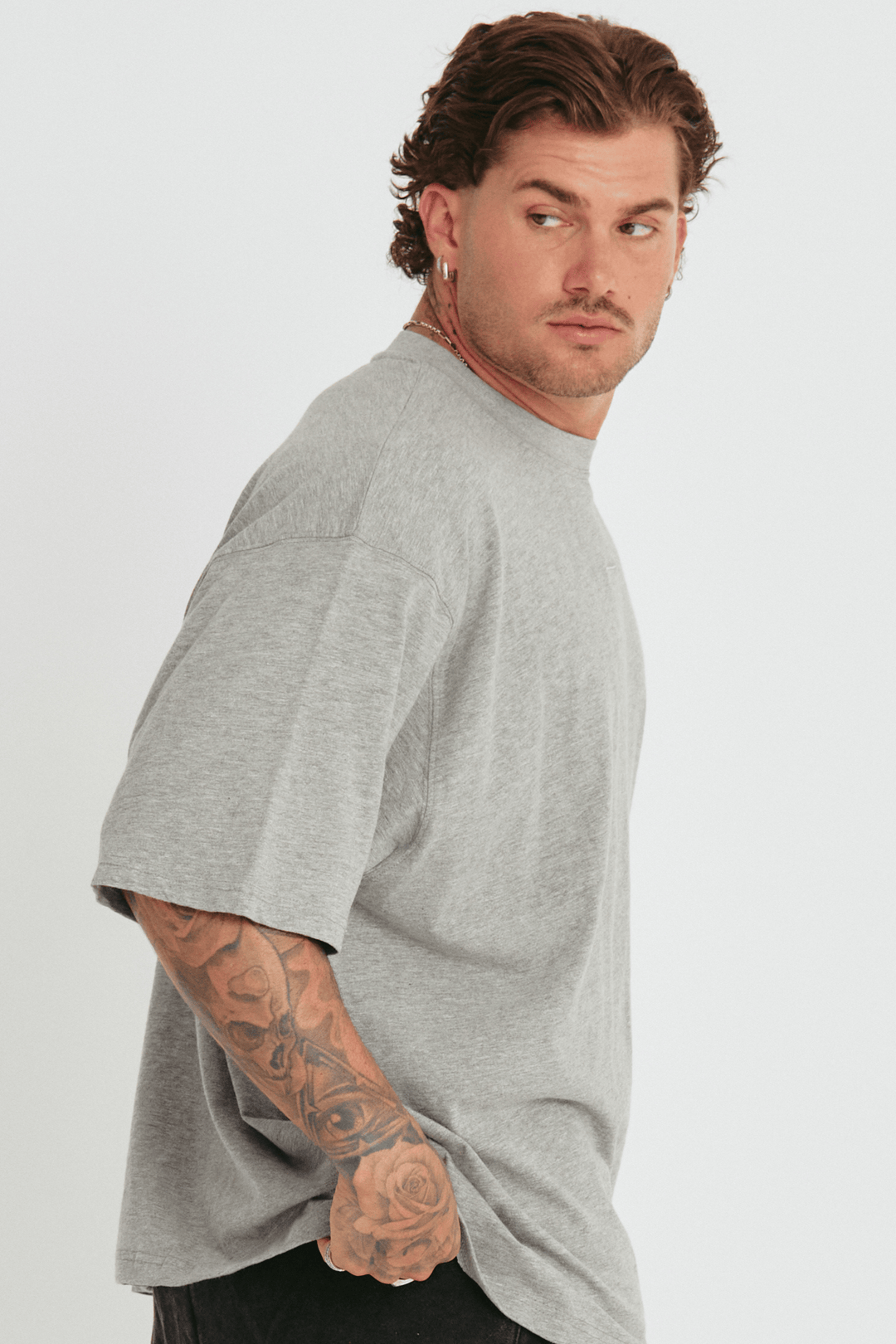 THE VERY OVERSIZED BASIC TEE - GREY