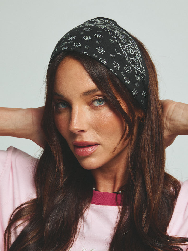 HEAD HUG - HEAD SCARF - BLACK