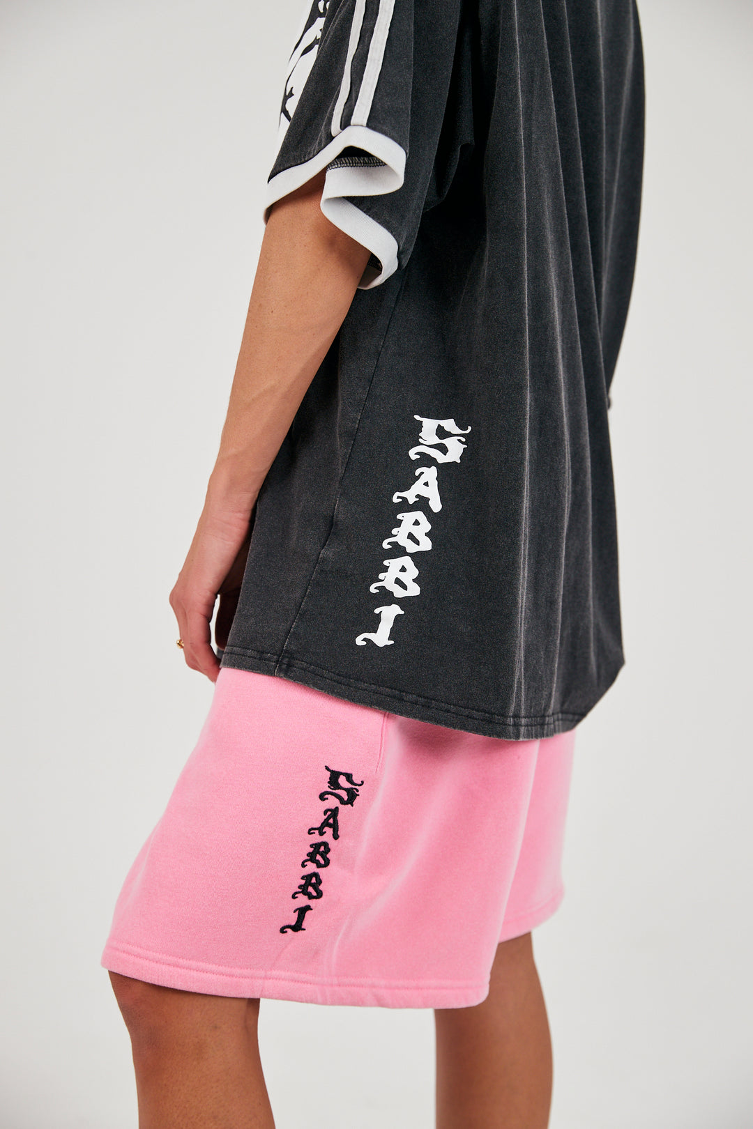 THE HIBISCUS TEE - WASHED BLACK