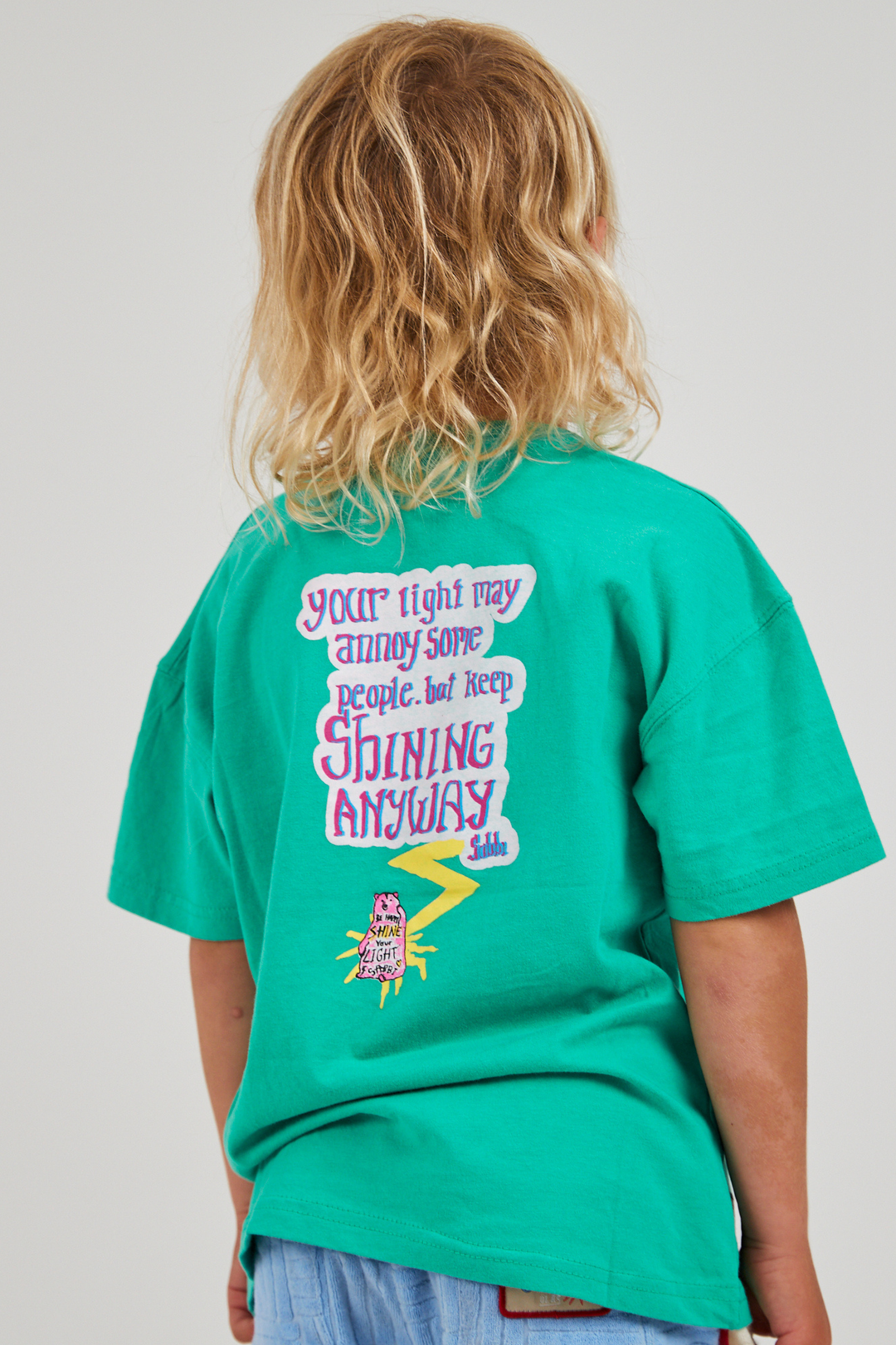 THE KIDS SHINING ANYWAY TEE - GREEN