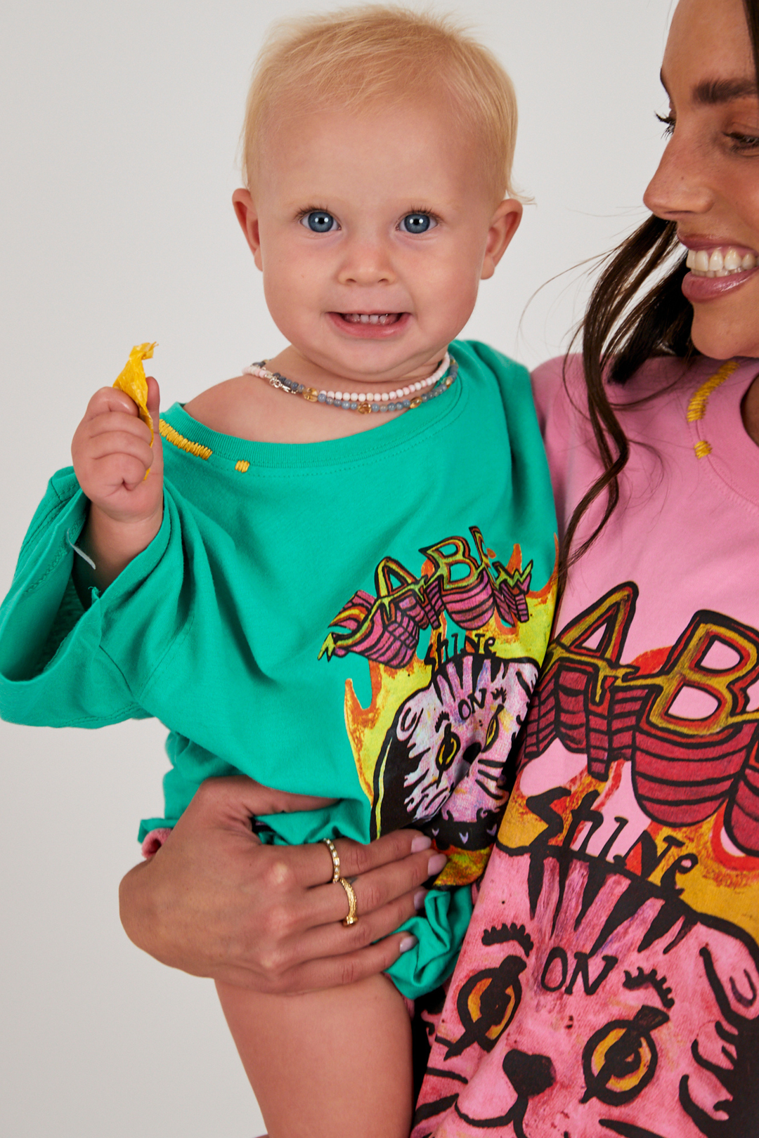 THE KIDS SHINING ANYWAY TEE - GREEN