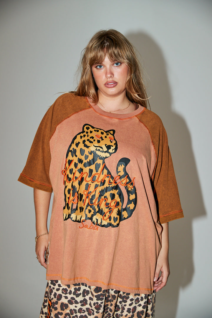 THE RAGLAN CHOOSE KINDNESS OVERSIZED TEE - MOCHA