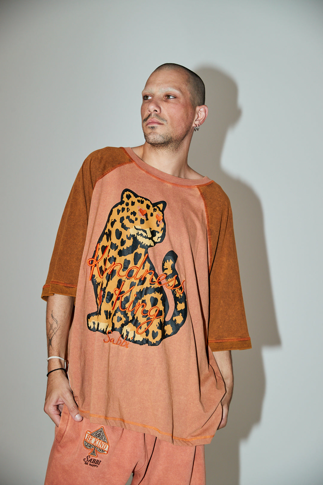 THE RAGLAN CHOOSE KINDNESS OVERSIZED TEE - MOCHA