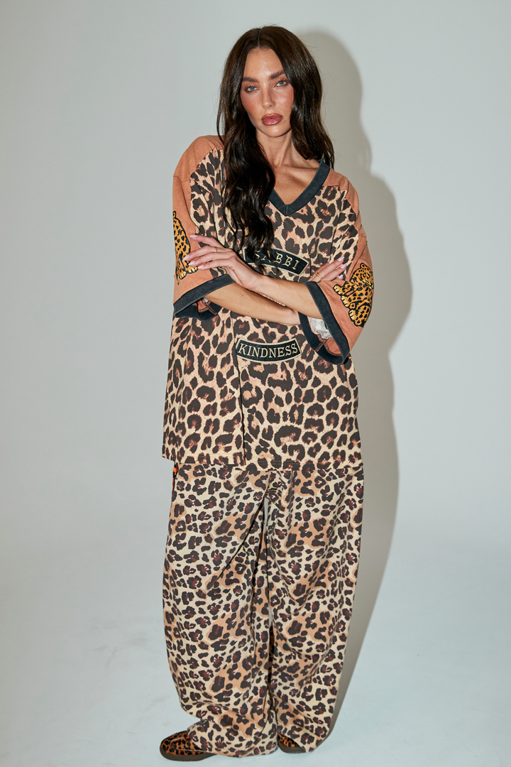 THE SABBI KINDNESS OVERSIZED TEE