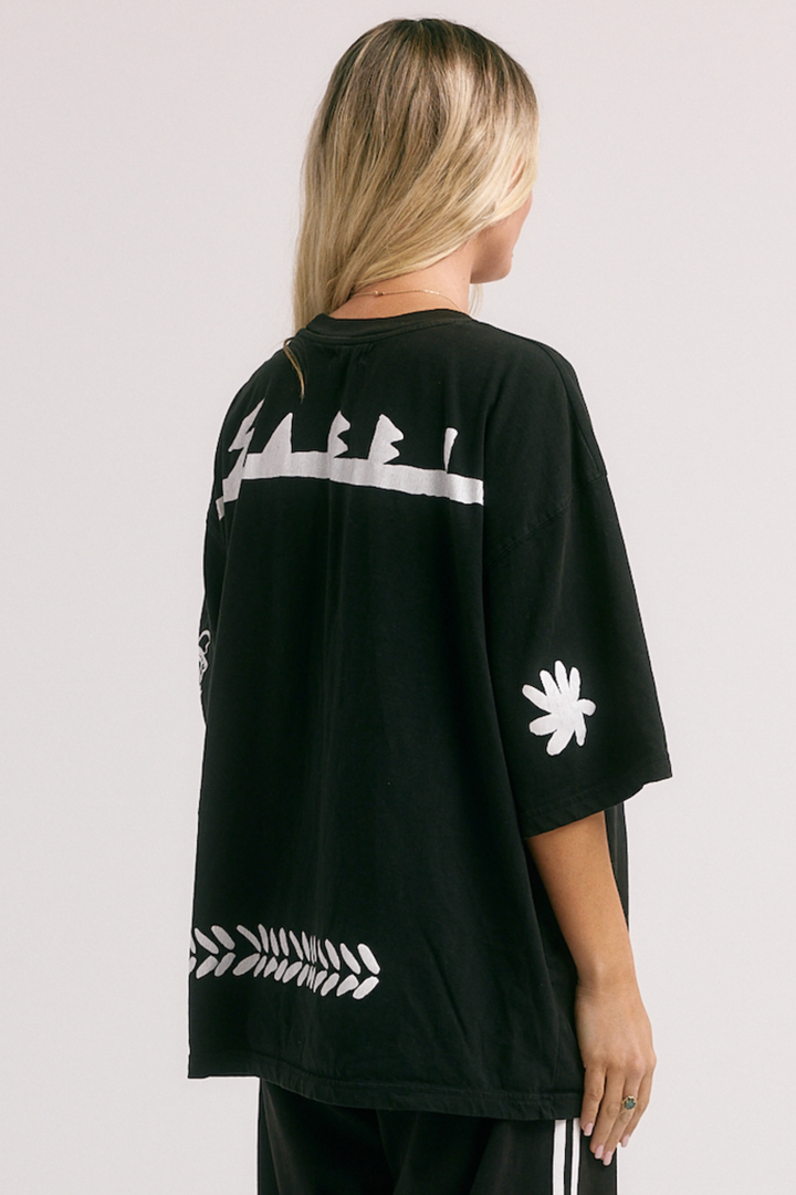 THE VERY OVERSIZED MARGIE TEE - BLACK