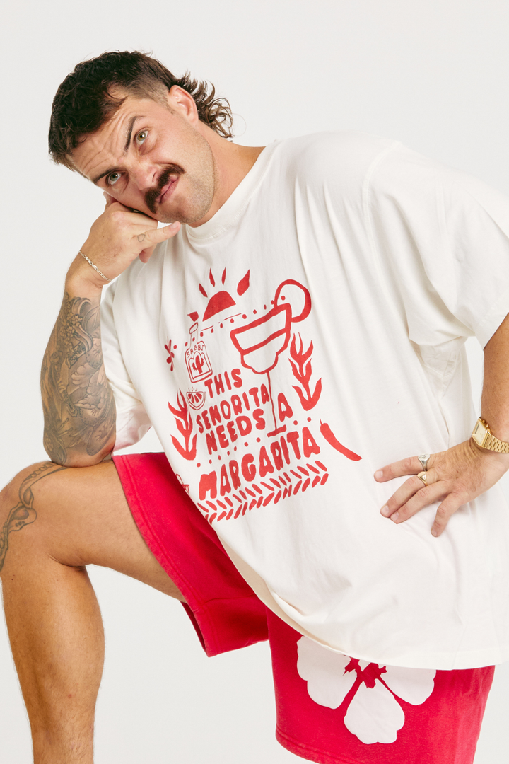 THE VERY OVERSIZED MARGIE TEE - MARSHMALLOW / RED