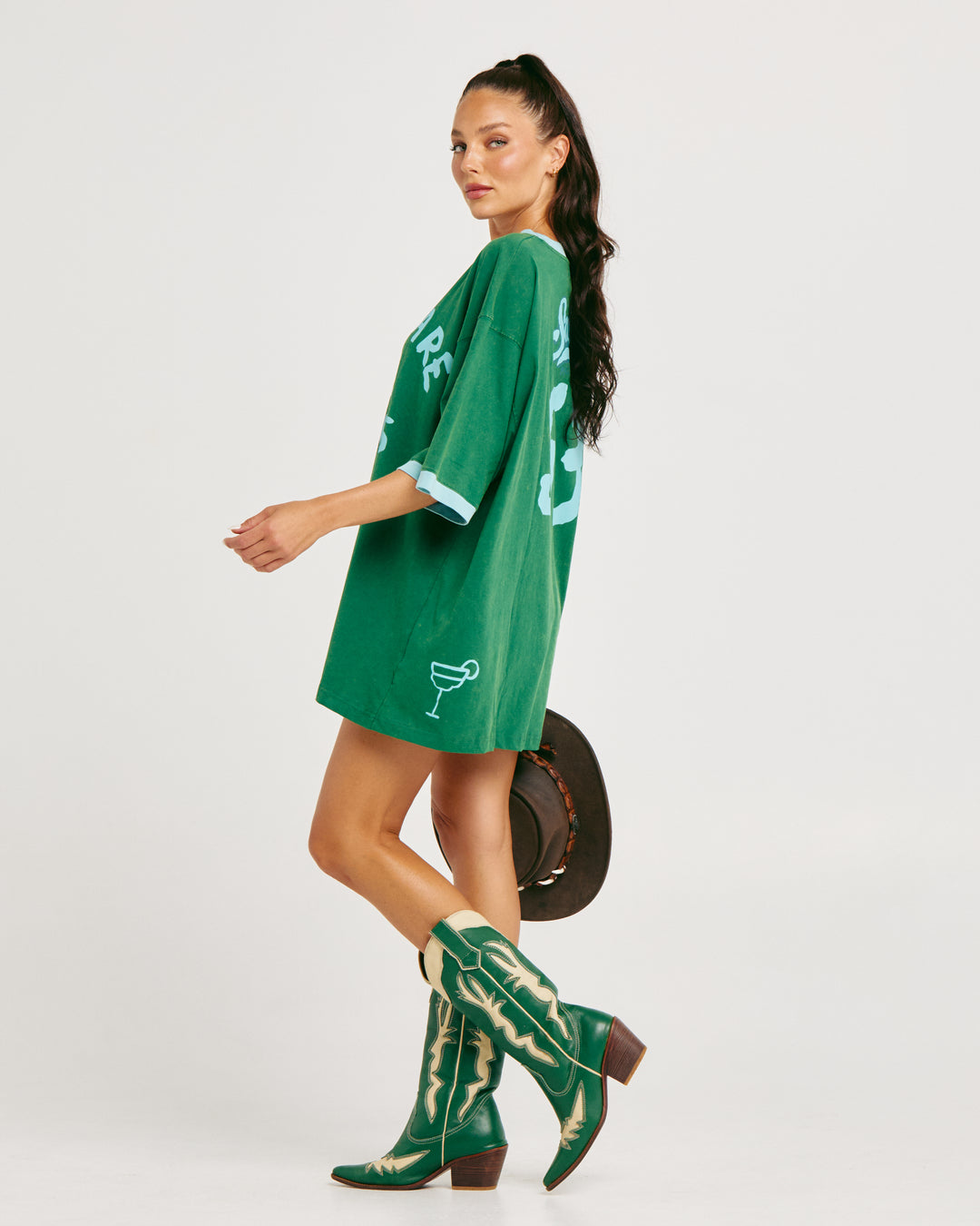 THE VERY OVERSIZED OVERSHARE TEE - GREEN