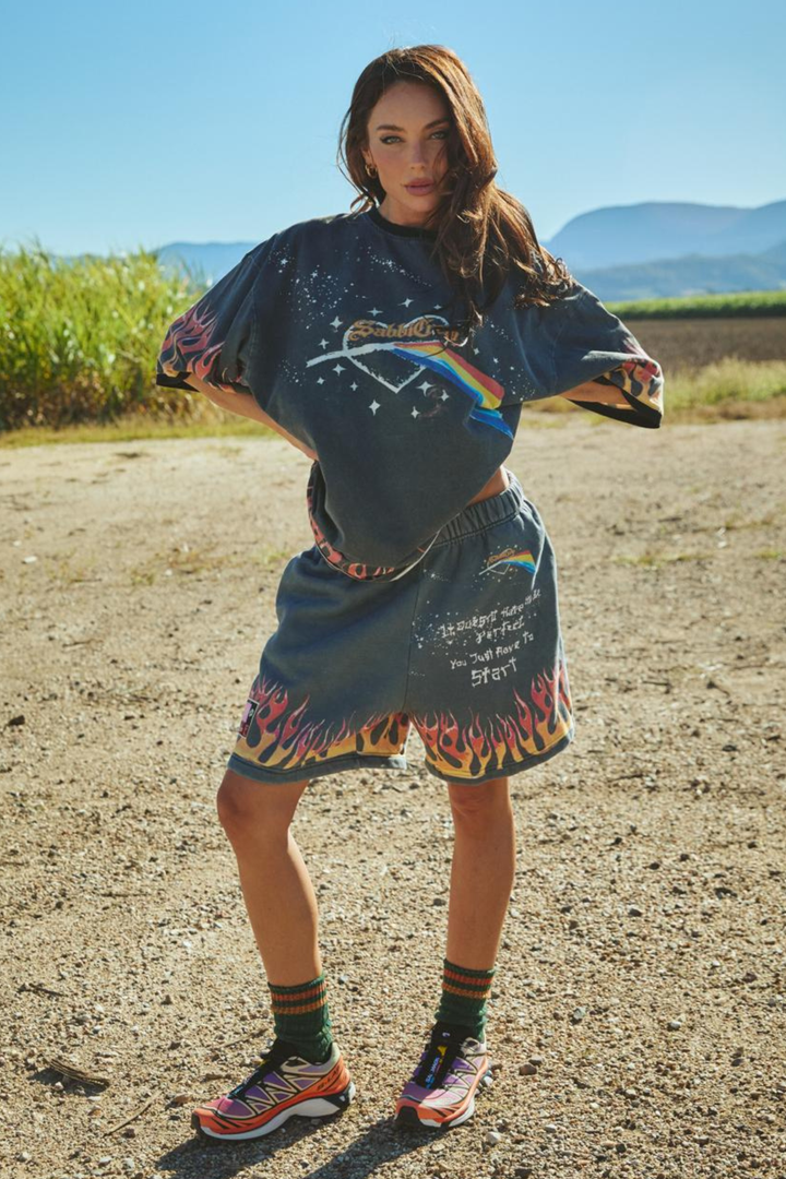 THE VERY OVERSIZED FLAMING PRISM TEE - BLACK