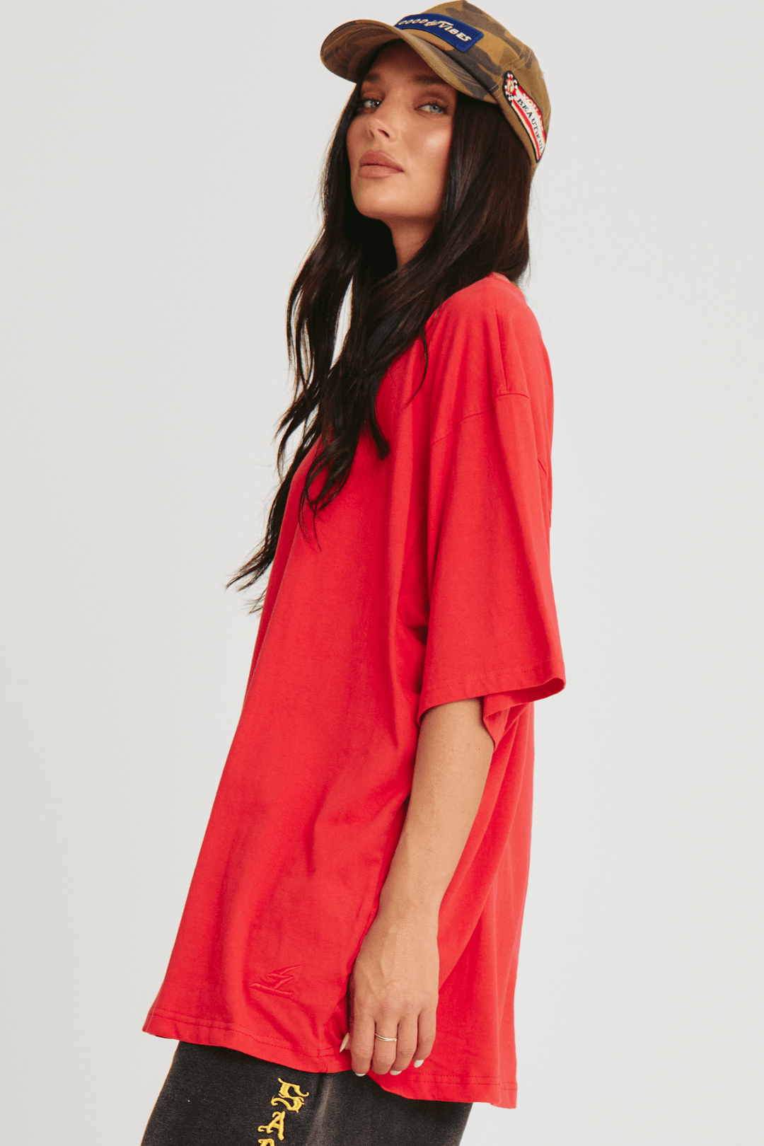 THE VERY OVERSIZED BASIC TEE - RED