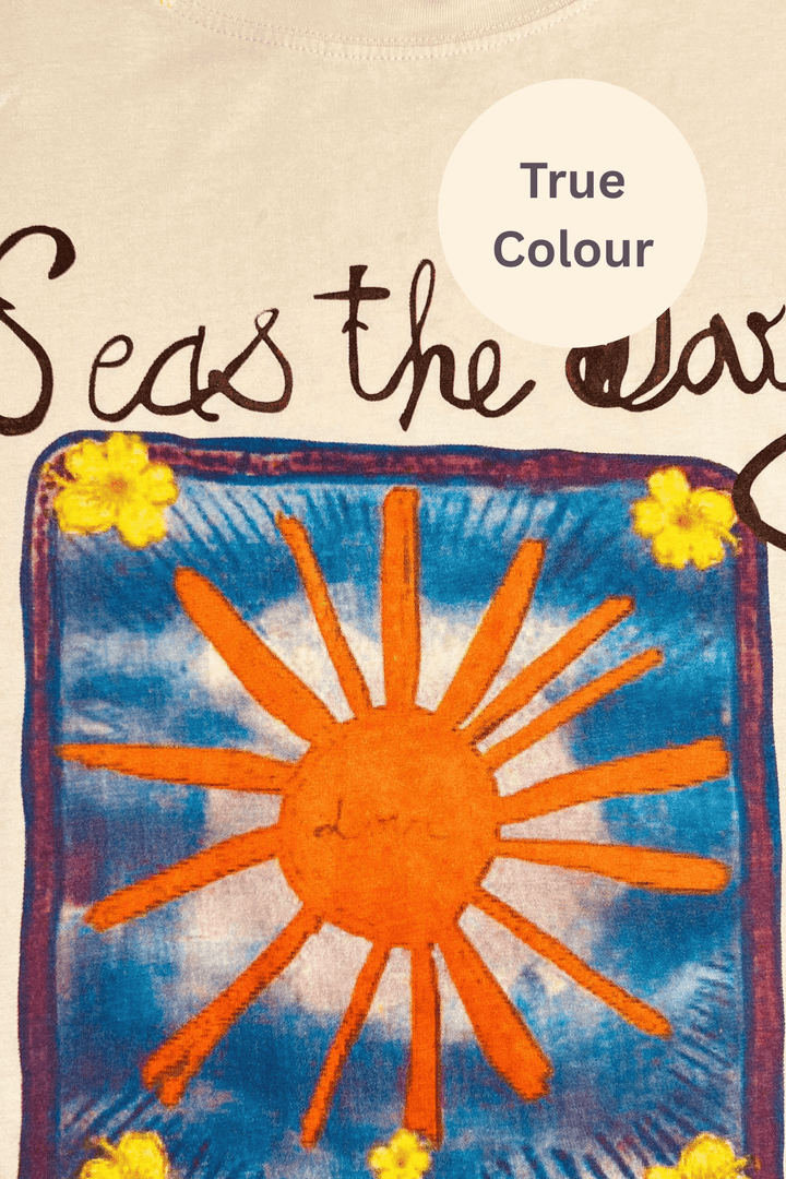 THE SEAS THE DAY HOTEL TEE - SAND