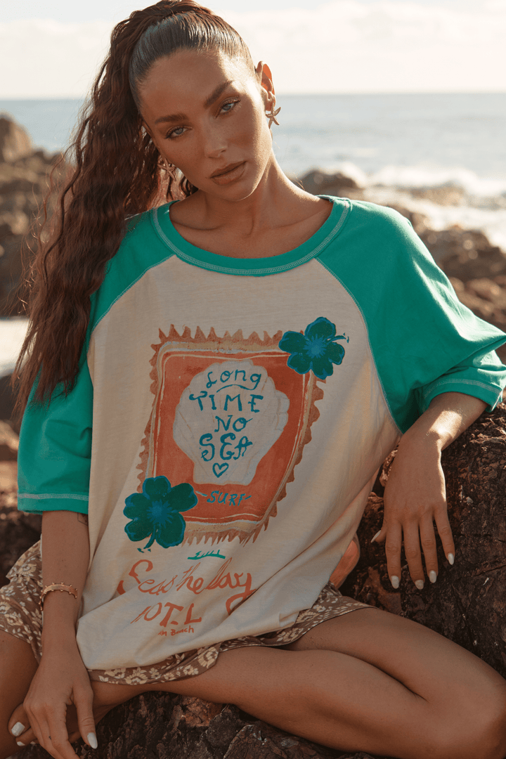 THE SEAS THE DAY RAGLAN TEE - GREEN