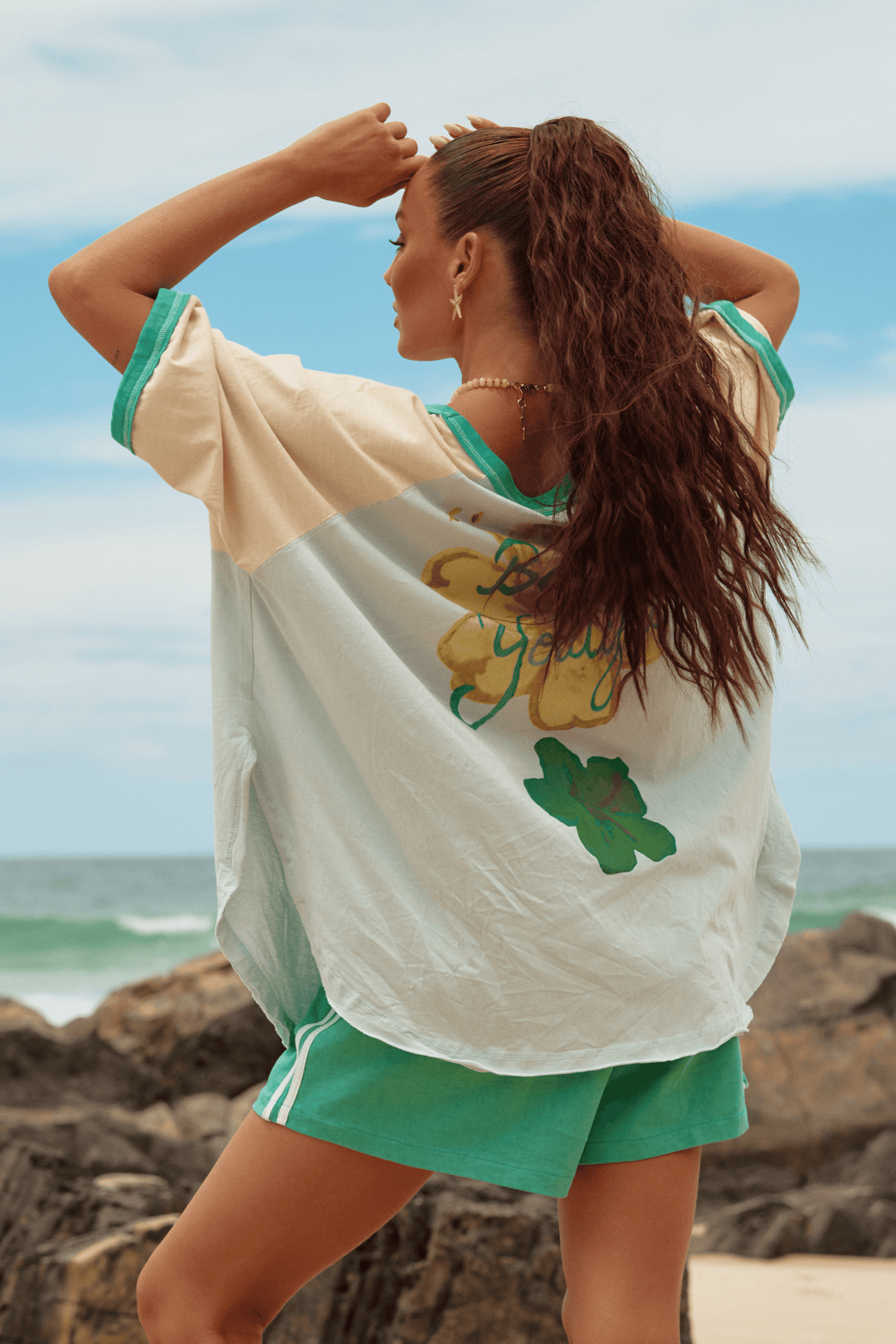 THE SEAS THE DAY RAGLAN TEE - SKY