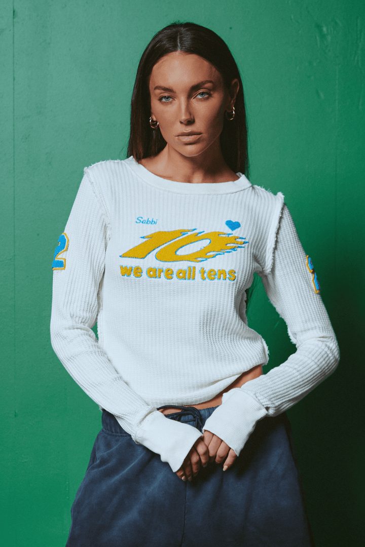 THE TEN ON REPEAT TOP - OFF WHITE
