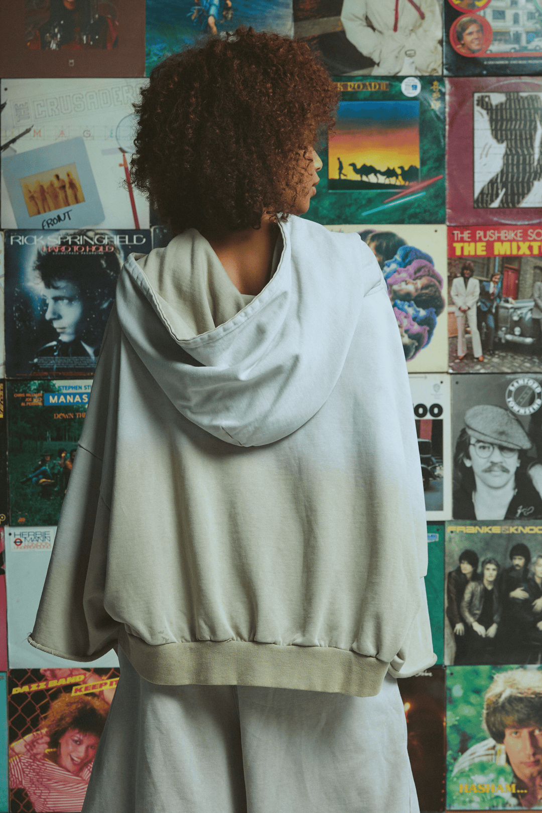 THE HALF ZIP HOODIE - STONE