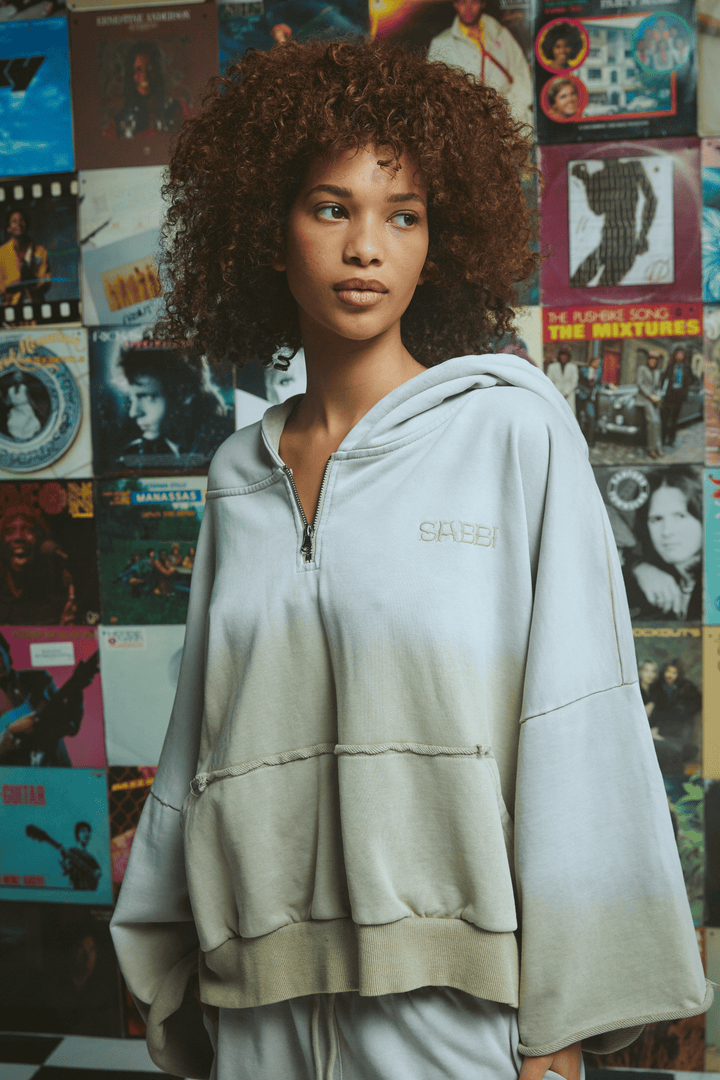 THE HALF ZIP HOODIE - STONE