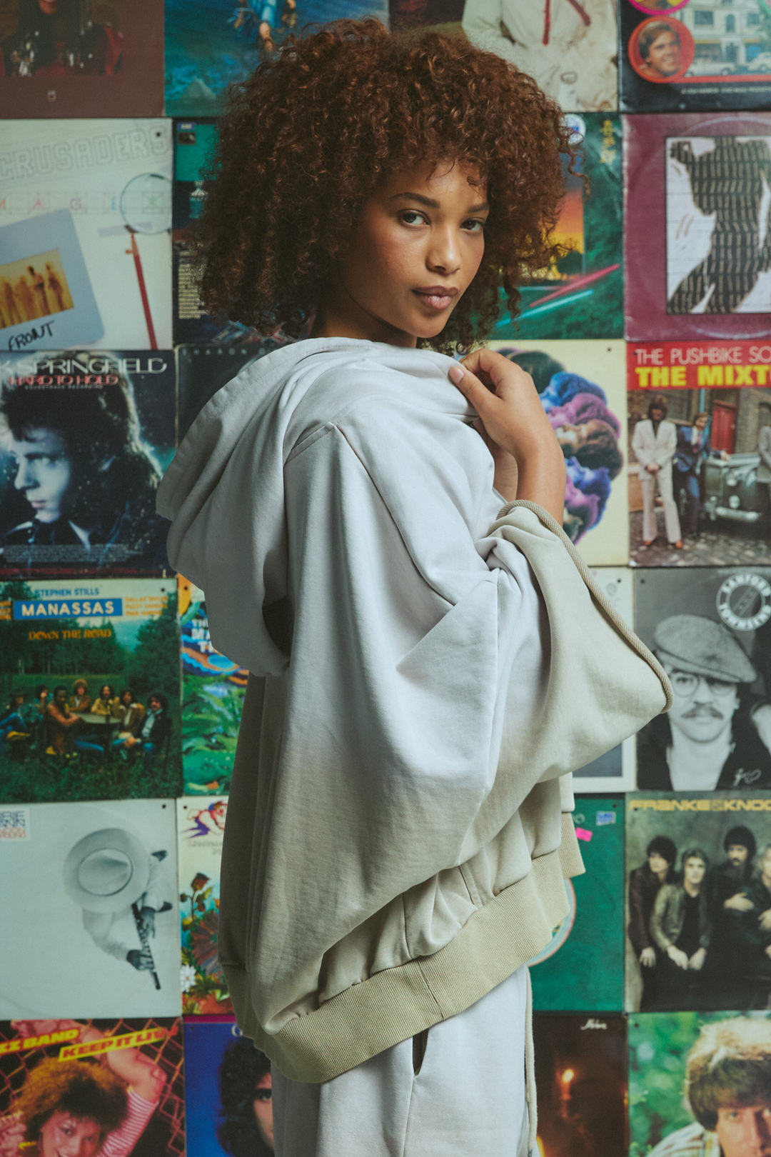 THE HALF ZIP HOODIE - STONE